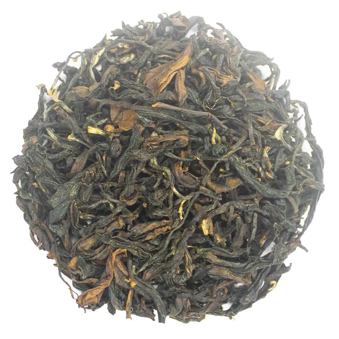 Muscatel Black Plum, dry leaves